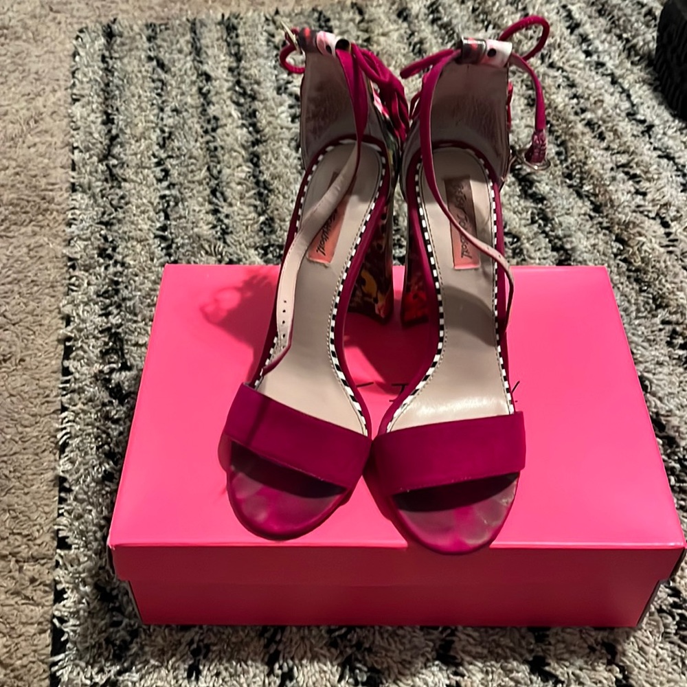 Betsy Johnson floral sandals
